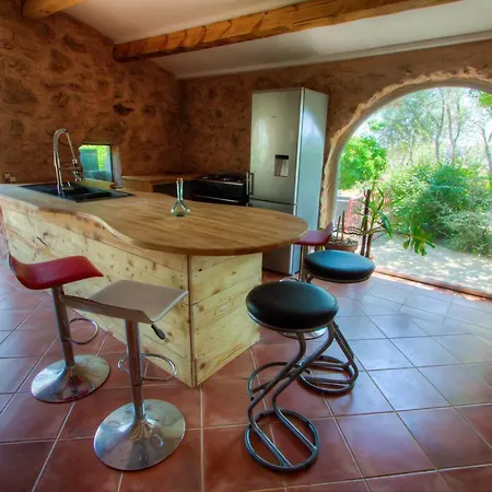 度假居 La Bergerie Du Chateau De Face A La Mer, Vue Unique, Piscine, Wifi