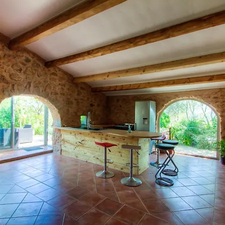La Bergerie Du Chateau De Face A La Mer, Vue Unique, Piscine, Wifi *